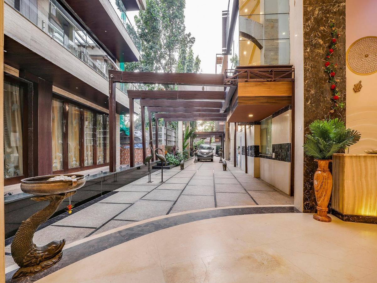 กร็องเดอ เดอ สันจี Hotel กาลังกูติ ภายนอก รูปภาพ
