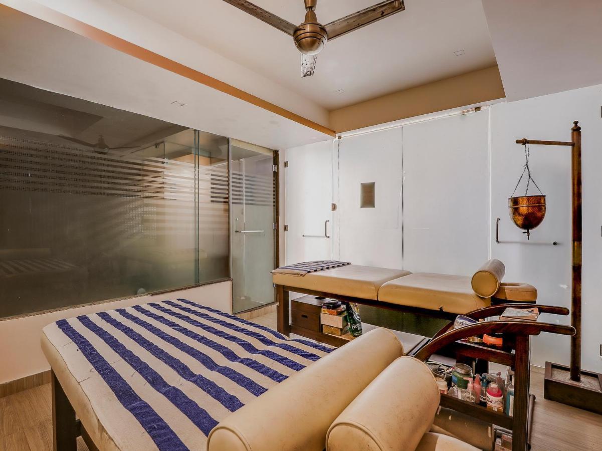 กร็องเดอ เดอ สันจี Hotel กาลังกูติ ภายนอก รูปภาพ