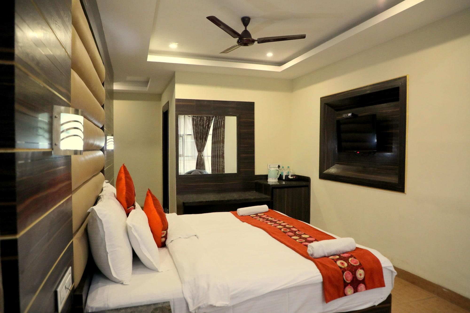 กร็องเดอ เดอ สันจี Hotel กาลังกูติ ภายนอก รูปภาพ