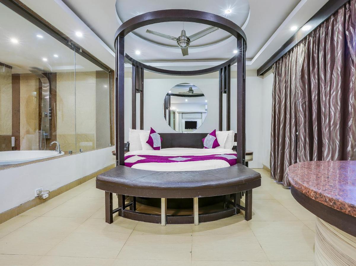 กร็องเดอ เดอ สันจี Hotel กาลังกูติ ภายนอก รูปภาพ